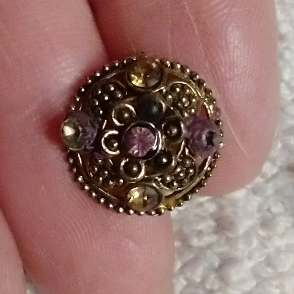 Goldtone filigree purplish crystal post earrings no backs